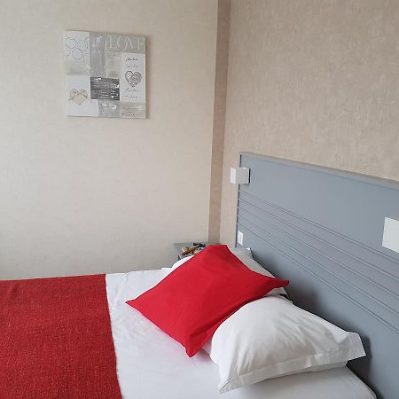 Hotel Le Roudou Фуенан Екстериор снимка