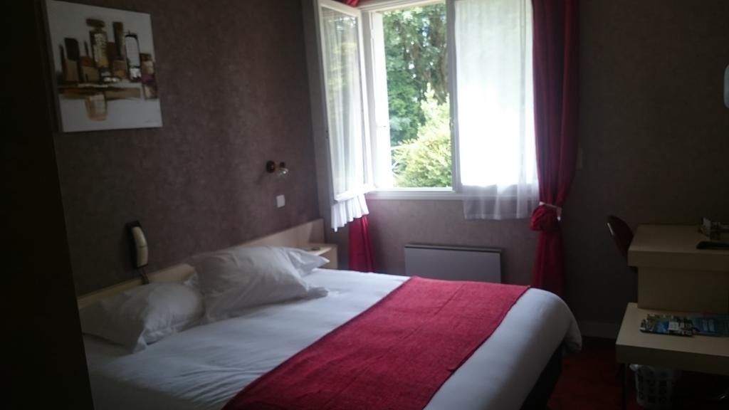 Hotel Le Roudou Фуенан Екстериор снимка