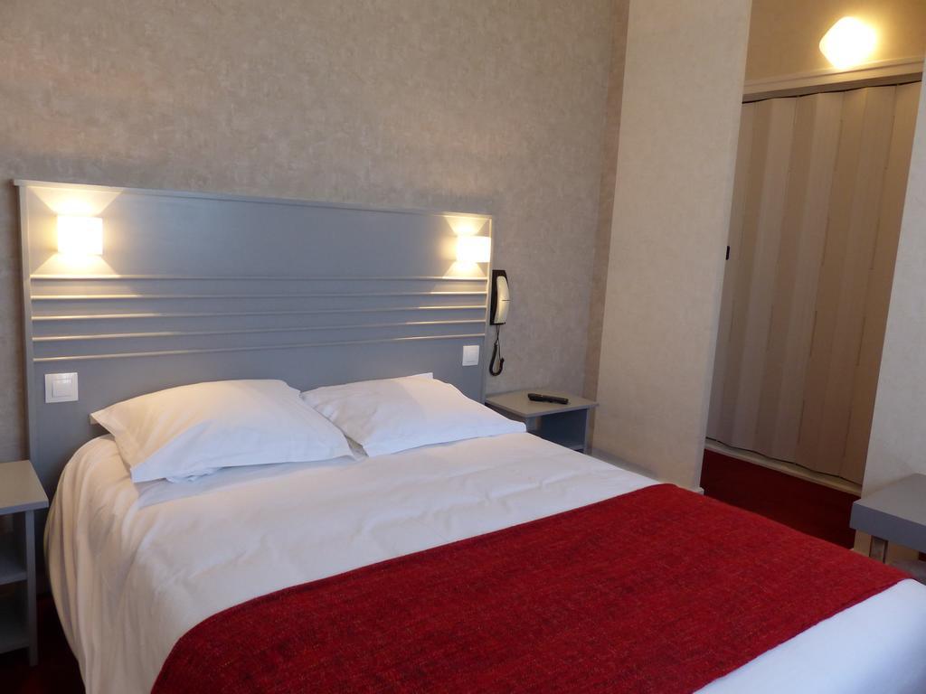 Hotel Le Roudou Фуенан Стая снимка