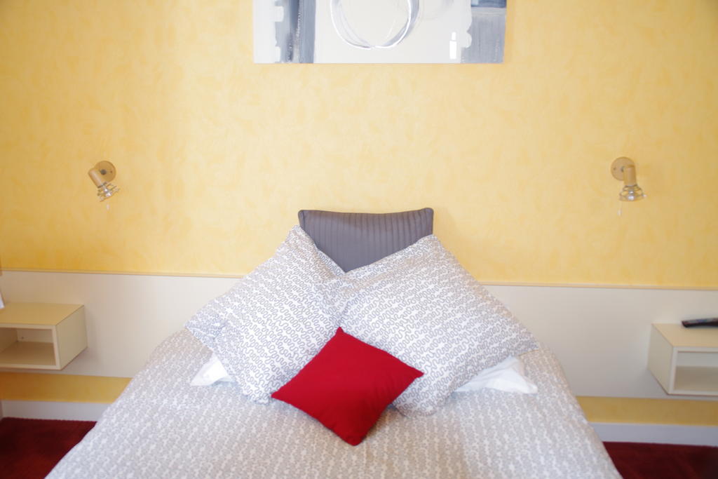 Hotel Le Roudou Фуенан Екстериор снимка