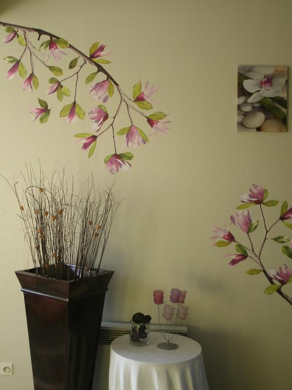 Hotel Le Roudou Фуенан Екстериор снимка