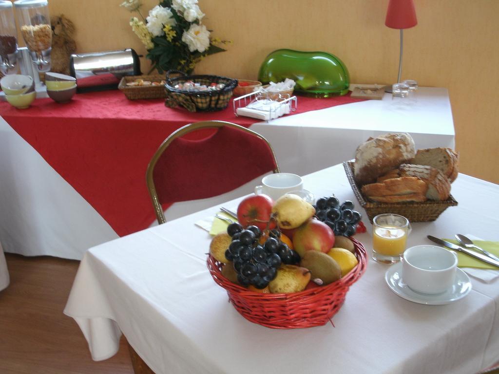Hotel Le Roudou Фуенан Екстериор снимка