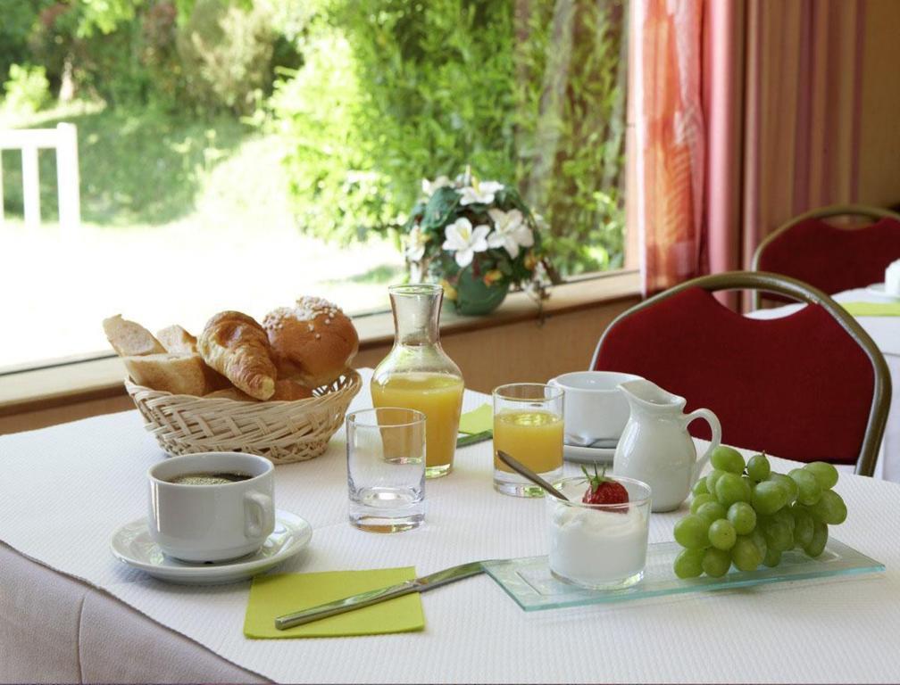 Hotel Le Roudou Фуенан Екстериор снимка